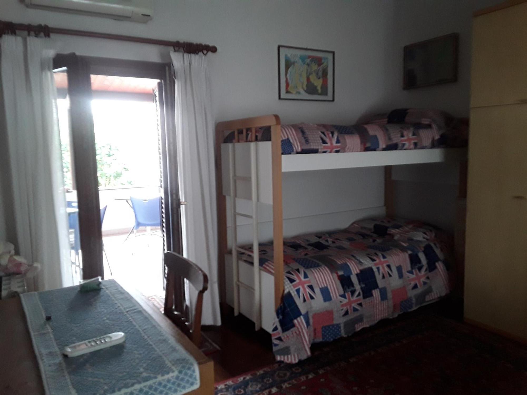 L'Onda Hotel Ористано Стая снимка