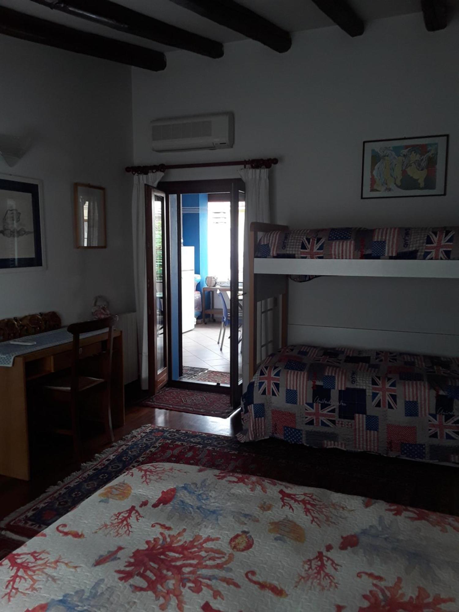 L'Onda Hotel Ористано Стая снимка